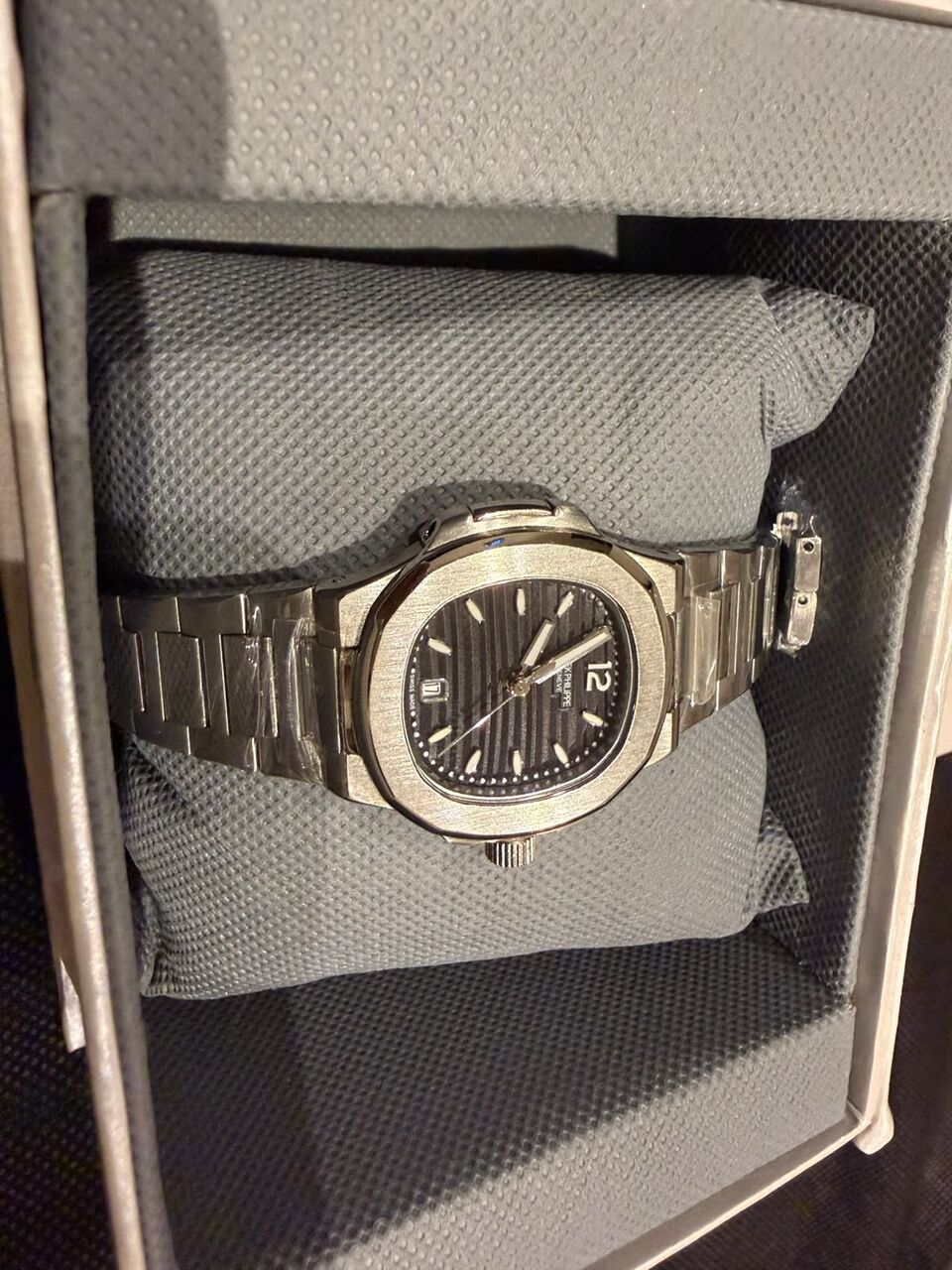 Jeddah, Watches, SAR 1500,  Patek Philippe Nautilus Ref. 5711/1A 010 LADIES