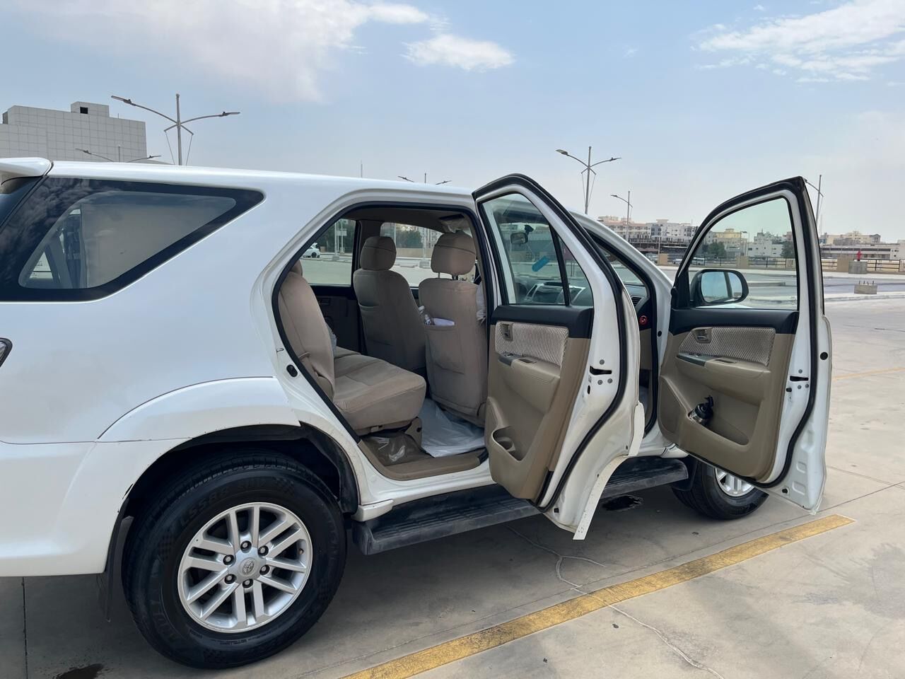 Jeddah, Vehicles, Cars & Trucks , SAR 50000,  Toyota Fortuner,  2015,  Automatic,  391000 KM,  Single Owner Family Used Clean Interior And Exterior