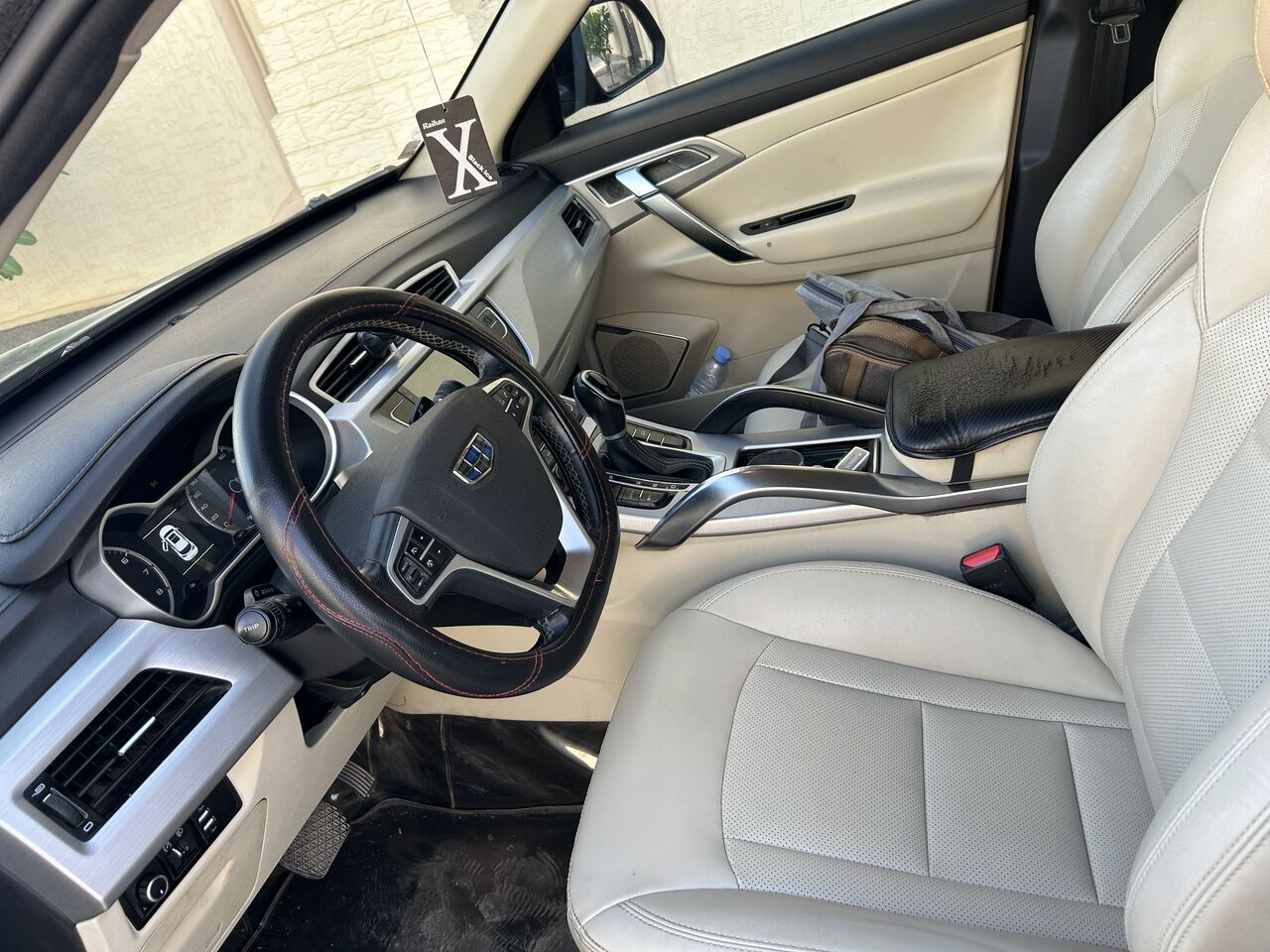 Riyadh, Vehicles, Cars & Trucks , SAR 22000,  Geely Emgrand X7,  2018,  Automatic,  298000 KM,  Family Used Neat And Clean Car