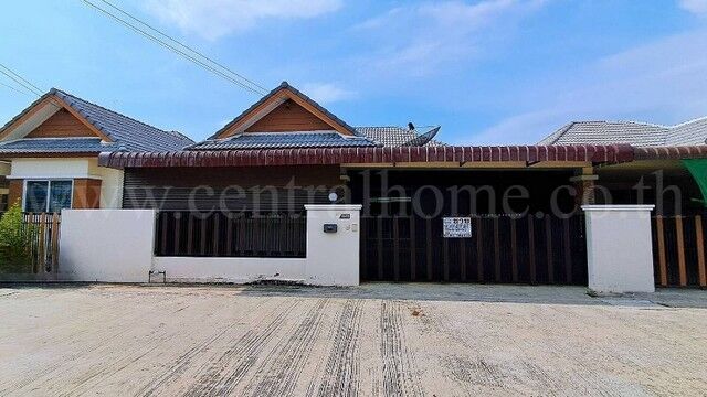Bangkok, Real Estate For Sale, THB 1890000,  2 BR,  43 Sq. Feet,  Urgent Sale, One-story Semi-detached House, Bongkot, Tharaville, Chonburi, Near Amata