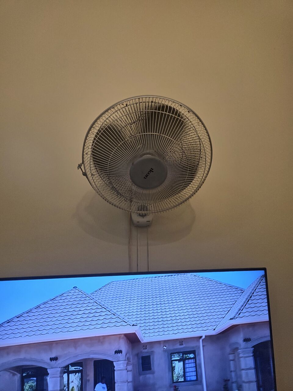 Al Malaz, Appliances, SAR 60,  IKon Wall Fans For Sale 2 Pcs