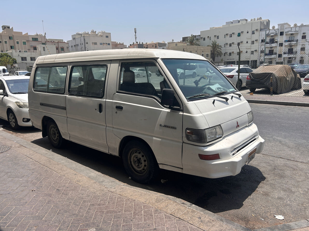 Manama, Vehicles, Cars & Trucks , BHD 850,  Mitsubishi L300,  2007,  Manual,  2000000 KM,  850 Bhd