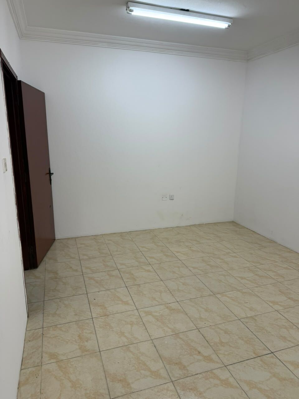 Jubail, Rooms for Rent, SAR 1200/month,  Unfurnished Bachelors Room Available Rent Monthly Basis You Can Pay