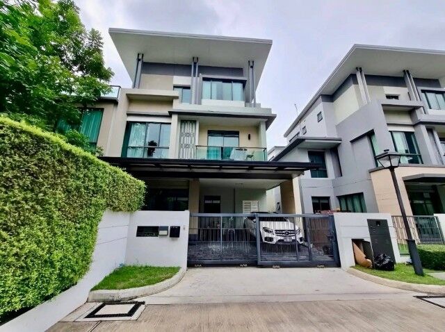 Bangkok, Real Estate For Sale, THB 32000000,  4 BR,  65 Sq. Feet,  Urgent Sale, Detached House, Narasiri Village, Topiery Nawamin-Ramintra. Near Fashion