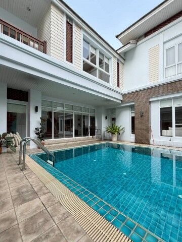 Bangkok, Villas, THB 250000,  100 Sq. Feet,  For Rent #Luxury Detached House, 2 Pool Villas, Sukhumvit 36 ​​Garden Village Project