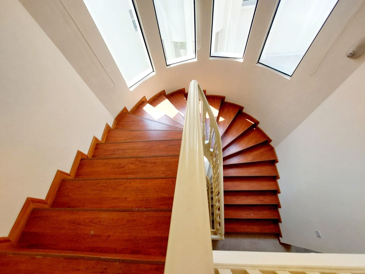 Mahooz, Apartments, Flats, Houses & Villas, BHD 700/month,  4 BR,  Semi Furnished Stand Alone Villa In Mahooz