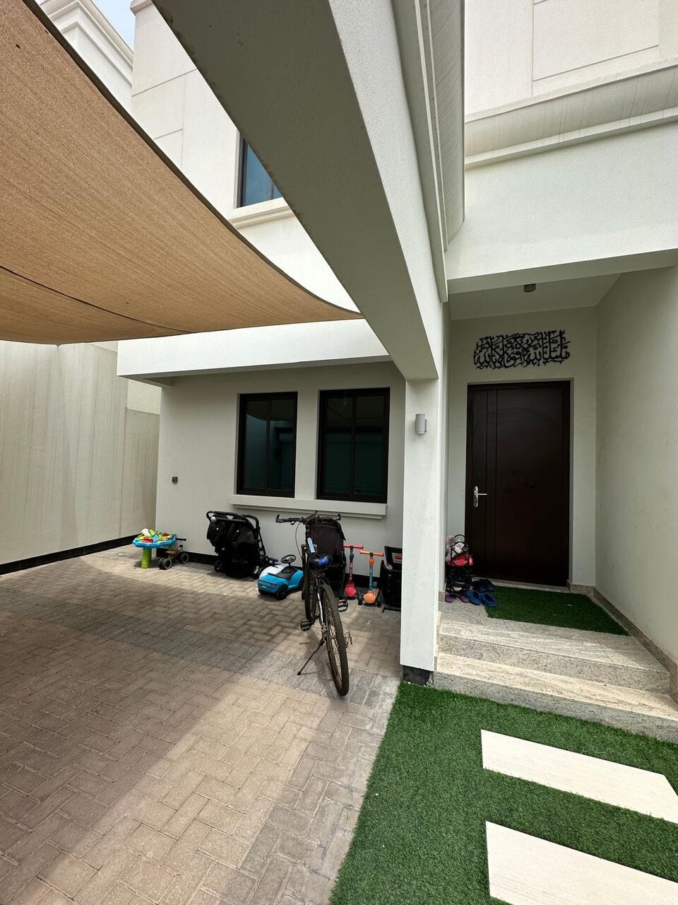 Muharraq, Apartments, Flats, Houses & Villas, BHD 300/year,  3 BR,  Semi Furniture Flat 3 Bedrooms In Diyar Al Muharraq 300 Bd Including Ewa Unlimited