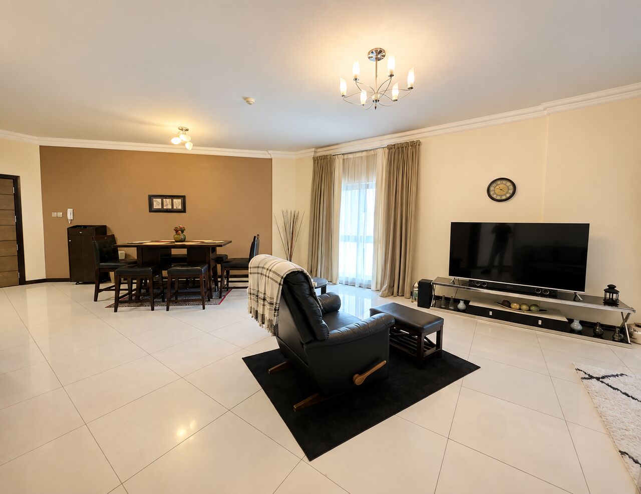 Juffair, Apartments, Flats, Houses & Villas, BHD 450/month,  Furnished,  2 BR,  148 Sq. Meter,  VERY HOT PRICE 148 SQM ULTRA LUXURY SPACIOUS 2 BED And  3 BATHS