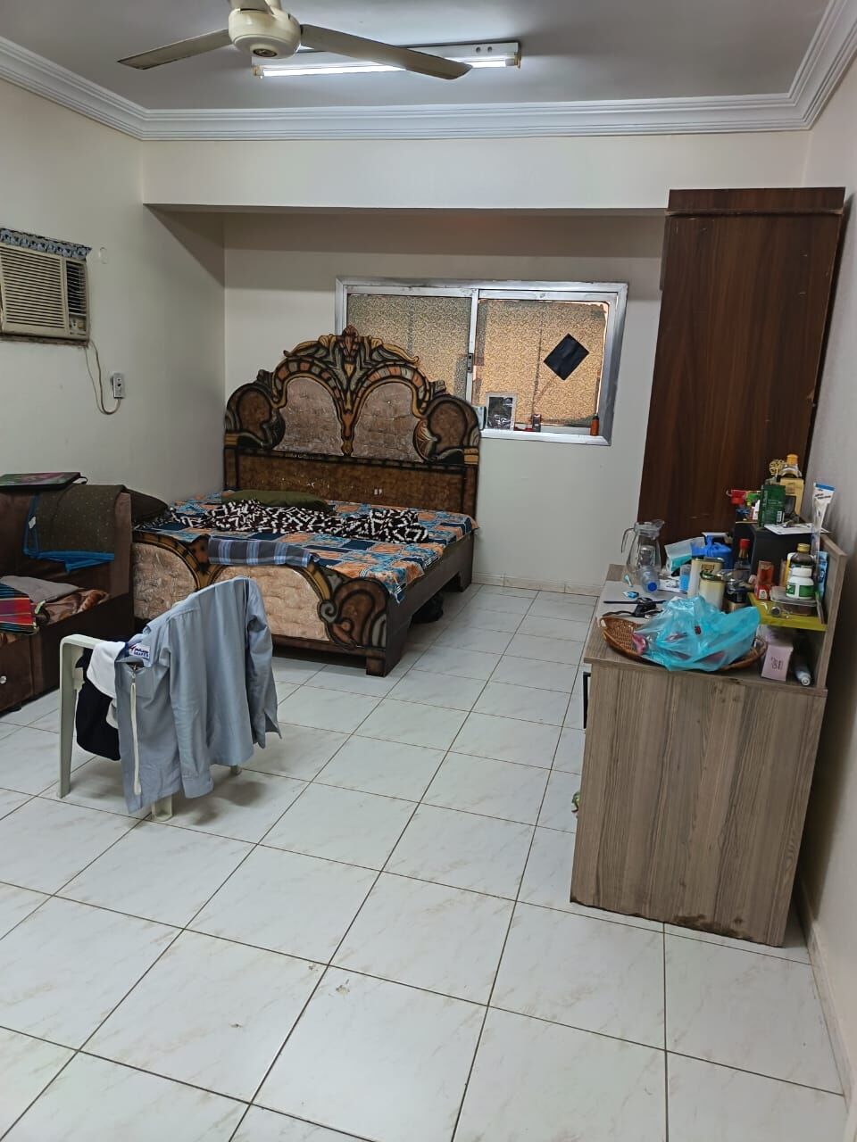 Jeddah, Bedspace For Rent, SAR 1000/month,  One Separate Room Available For Rent