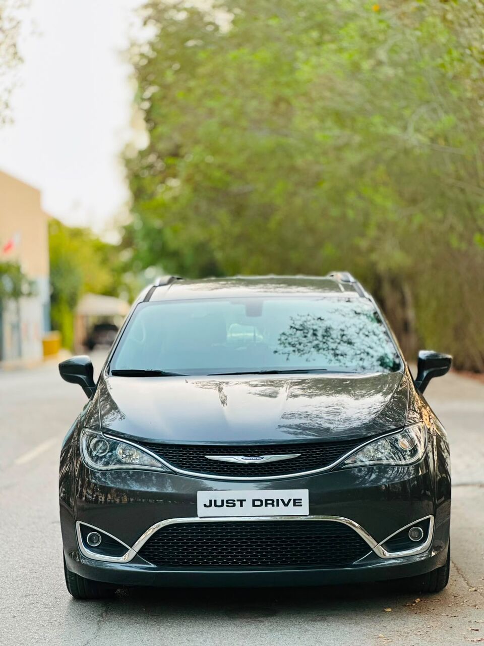 Segaya, Vehicles, Cars & Trucks , BHD 6750,  Chrysler Pacifica,  2020,  Automatic,  85000 KM,    MODEL AGENT MAINTAINED SINGLE OWNER USED 8 SEATER  SUV 35400768