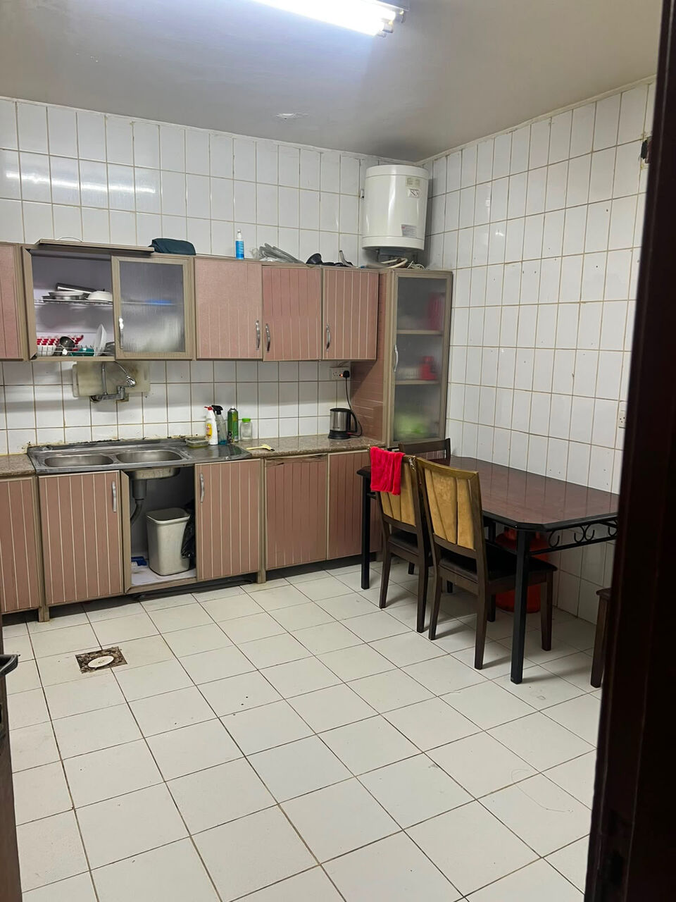 Riyadh, Apartments, Flats, Houses & Villas, SAR 1200/month,  1 BR,  Fully Furnished Bedroom/Bed Space For Rent