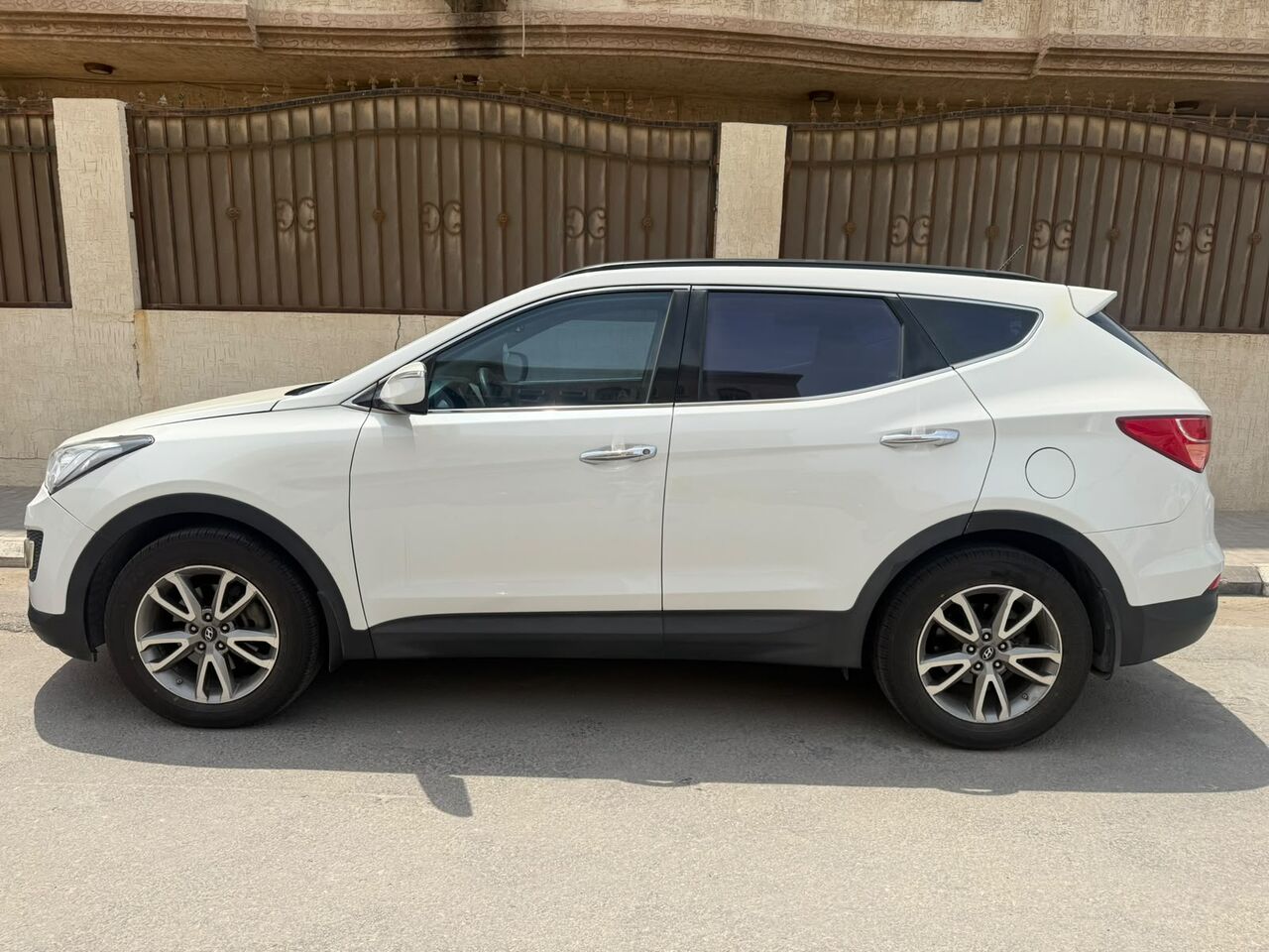 Jubail, Vehicles, Cars & Trucks , SAR 26000,  Hyundai Santa Fe,  2013,  Automatic,  420500 KM,    FOR SALE