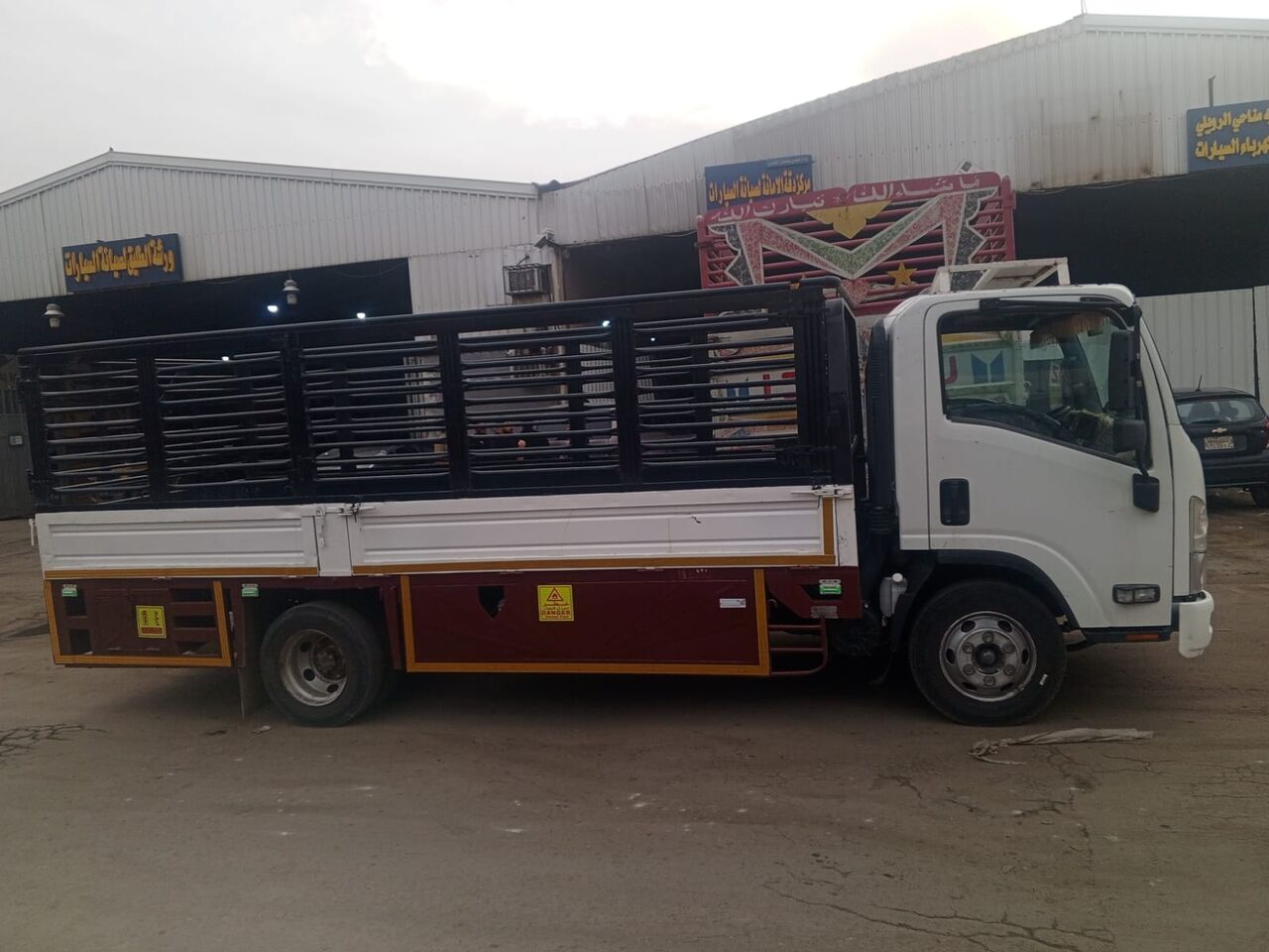 Jeddah, Vehicles, Cars & Trucks , SAR 60000,  Diana 2011 Model,  2011,  Manual,  300000 KM,   0564015143