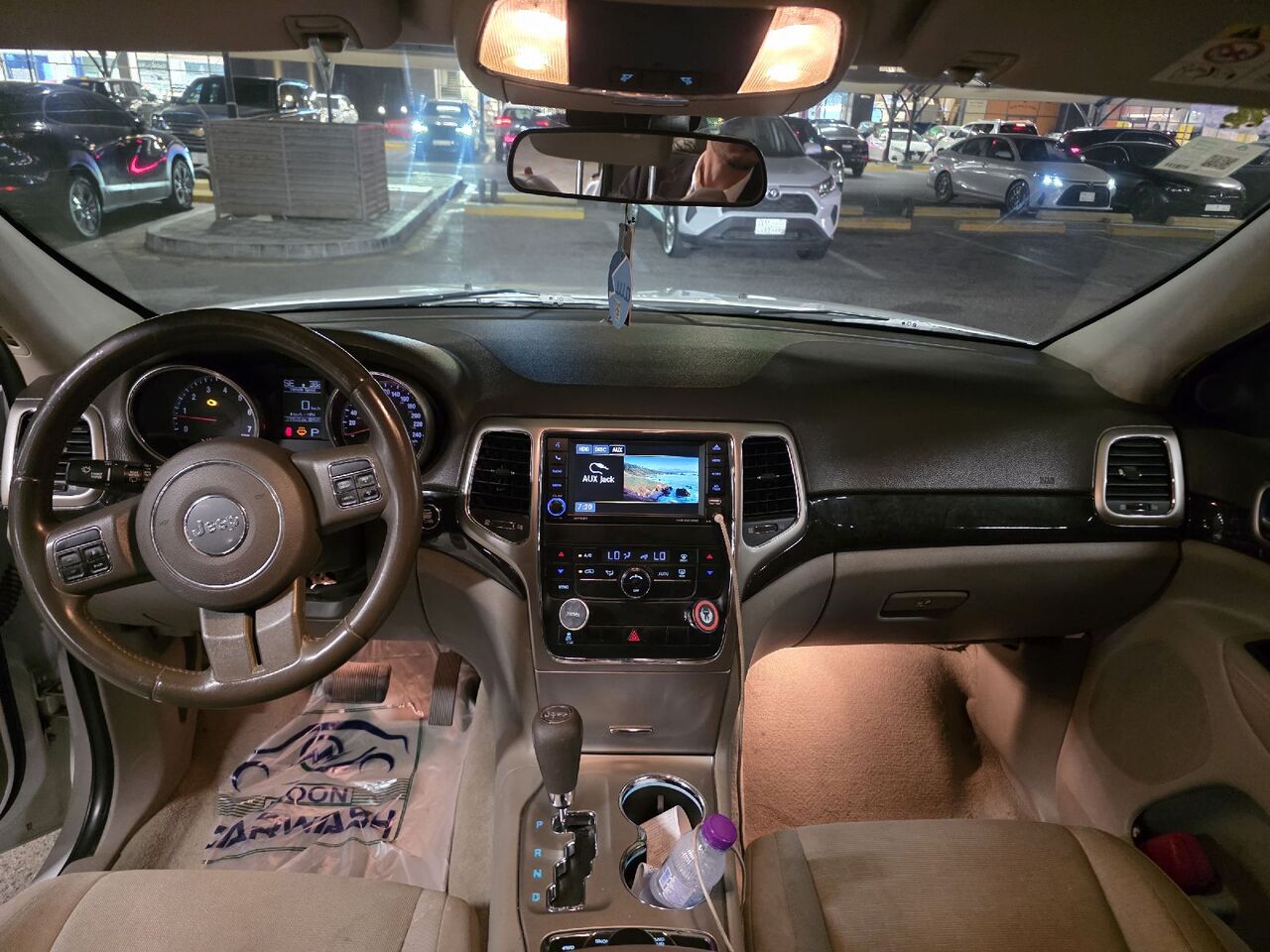 Khobar, Vehicles, Cars & Trucks , SAR 30000,  Jeep Grand Cherokee,  2013,  Automatic,  234 KM,  Jeep Grandcherokee Laredo  , White Color , 6 Cylinder  , 234km ,