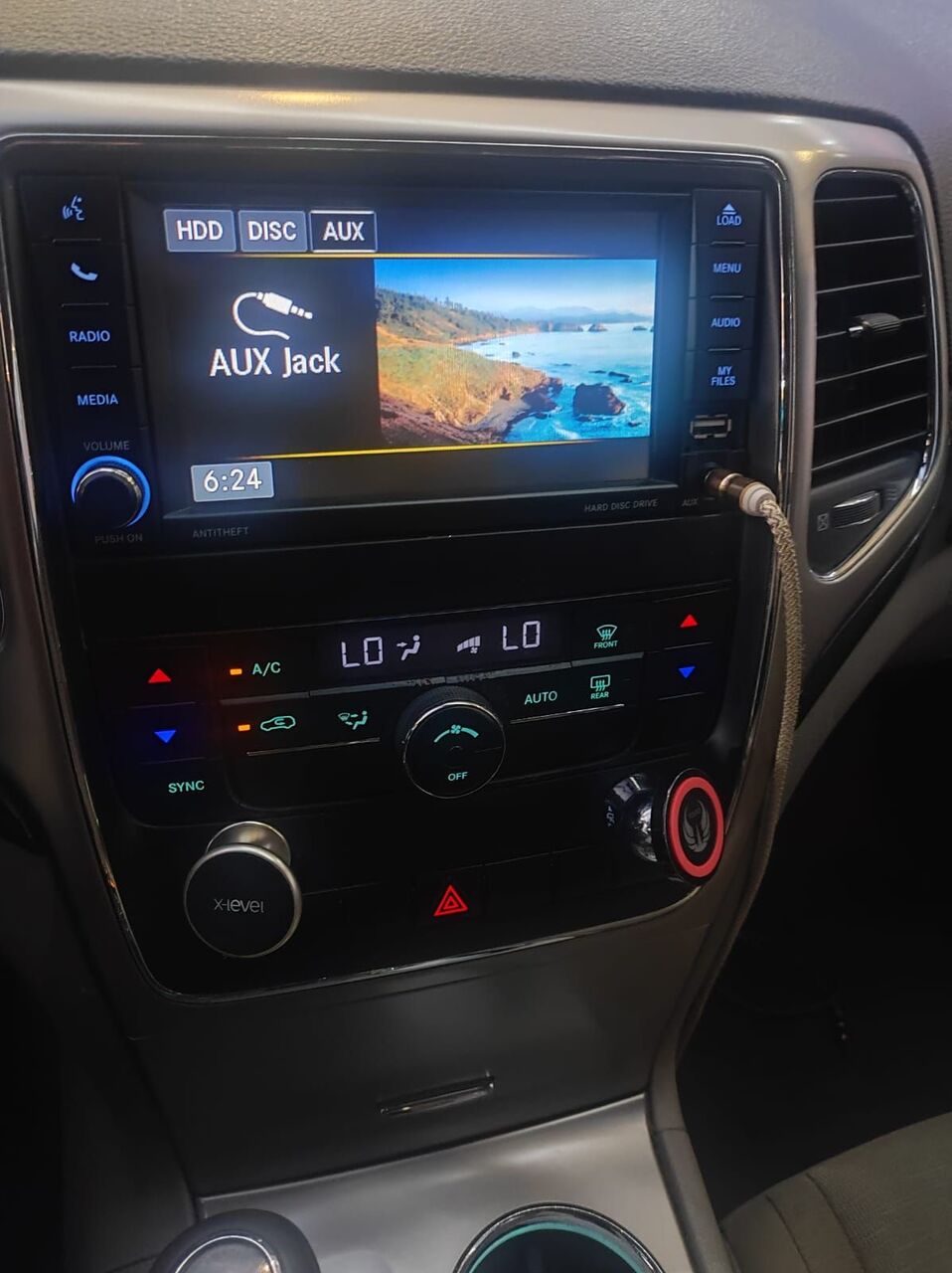 Khobar, Vehicles, Cars & Trucks , SAR 30000,  Jeep Grand Cherokee,  2013,  Automatic,  234 KM,  Jeep Grandcherokee Laredo  , White Color , 6 Cylinder  , 234km ,