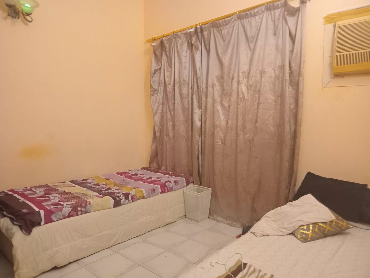 Juffair, Bedspace For Rent, BHD 65/month,  Bedspace Available WITH FURNITURE,  AC And Wifi