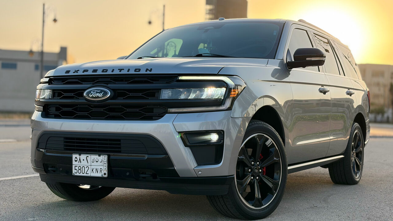 Dammam, Vehicle Lease Transfer, SAR 246000,  Ford Expedition 2024 Stealth Edition For Lease Transfer