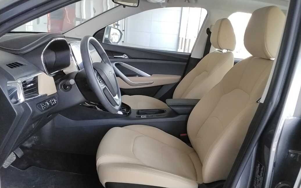 Jeddah, Vehicles, Cars & Trucks , SAR 67000,  Chevrolet Captiva,  2025,  Automatic,  2025 KM,   Premier