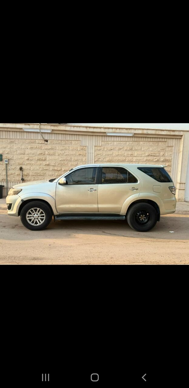 Riyadh, Vehicles, Cars & Trucks , SAR 38,  Toyota Fortuner,  2013,  Automatic,  290000 KM,  First Owner , المالك الأول