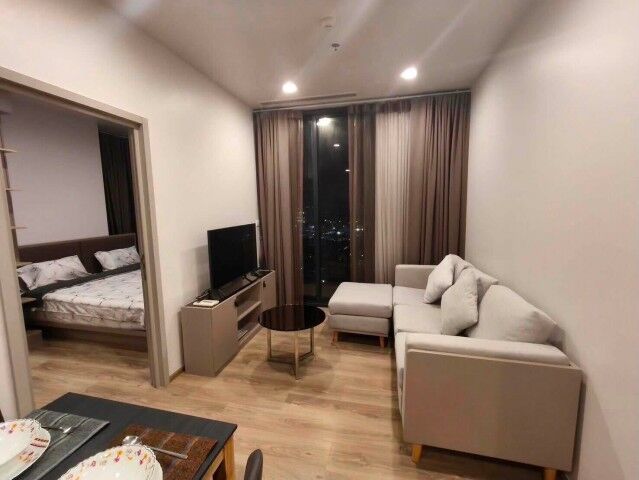 Bangkok, Villas, THB 42000,  50 Sq. Meter,  Oka Haus Sukhumvit 36 Spacious Comfortable 37th Floor BTS Thonglor