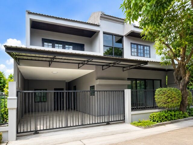 Bangkok, Villas, THB 24998,  33 Sq. Feet,  BTS Wat Phra Si Mahathat 700 M. 33 Sq M. BTS Rama 11 Regiment 326 M. Phahon Yothin 49-57