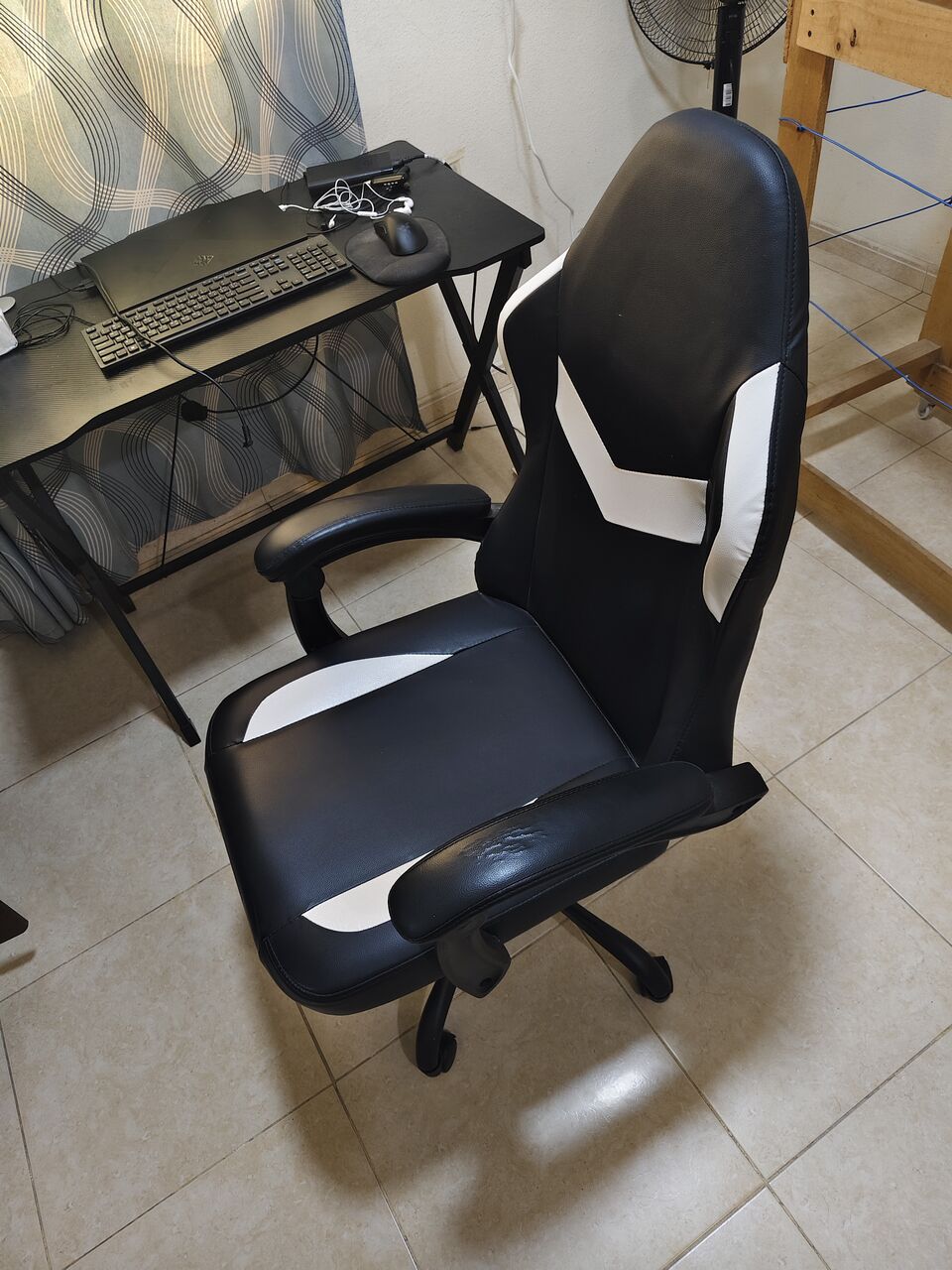 Al Khobar Al Shamalia, Furniture, SAR 250,  Gaming Rotating Chair And Table