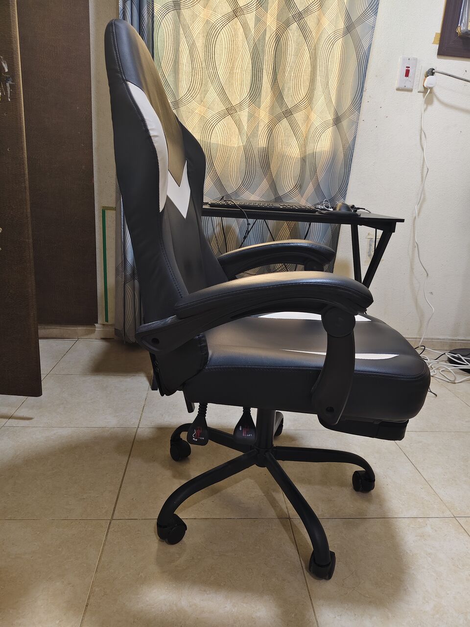 Al Khobar Al Shamalia, Furniture, SAR 250,  Gaming Rotating Chair And Table