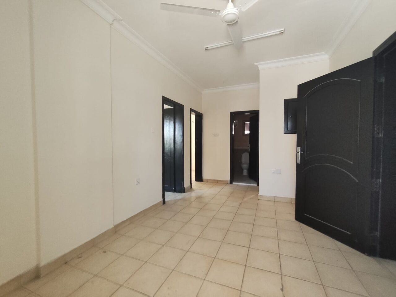 Manama, Apartments, Flats, Houses & Villas, BHD 200/year,  2 BR,  Um Al Hassam:- 2Bhk Flat On Rent With Ewa..