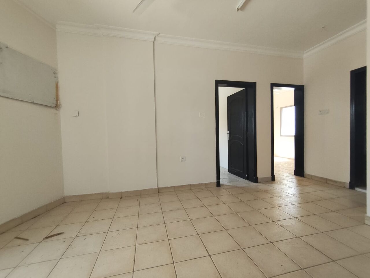 Manama, Apartments, Flats, Houses & Villas, BHD 200/year,  2 BR,  Um Al Hassam:- 2Bhk Flat On Rent With Ewa..