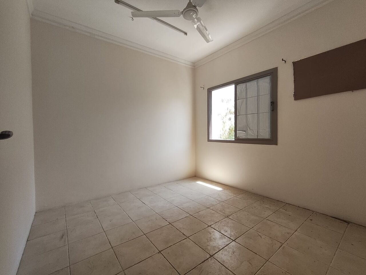 Manama, Apartments, Flats, Houses & Villas, BHD 200/year,  2 BR,  Um Al Hassam:- 2Bhk Flat On Rent With Ewa..