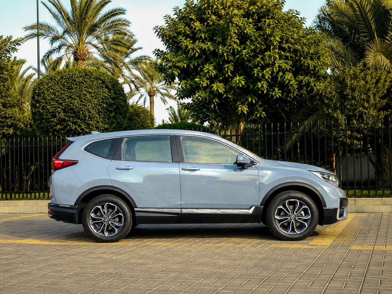Manama, Vehicles, Cars & Trucks , BHD 100,  Honda CR-V,  2020,  Automatic,  78000 KM,    MODEL FULL OPTION FOR SALE