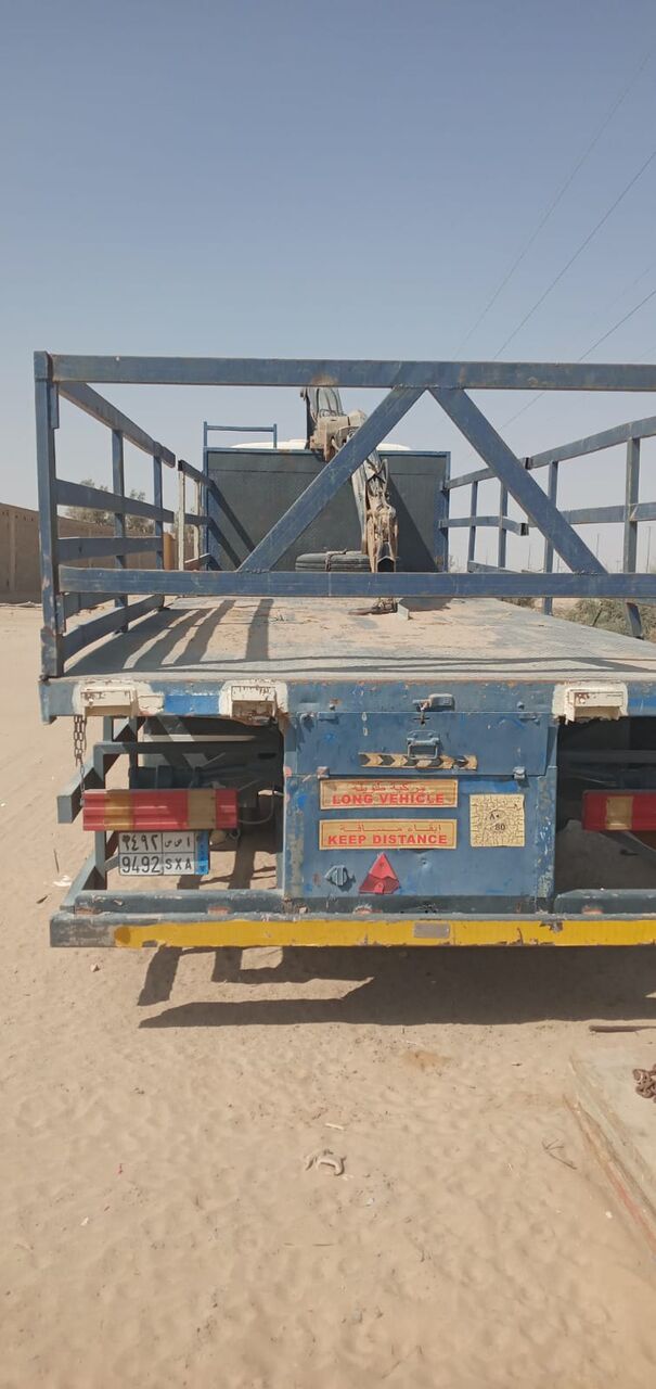 Yanbu, Vehicles, Cars & Trucks , Mercedes Truck With Crane,  1990,  Manual,  000 KM,  USED  FOR SALE
