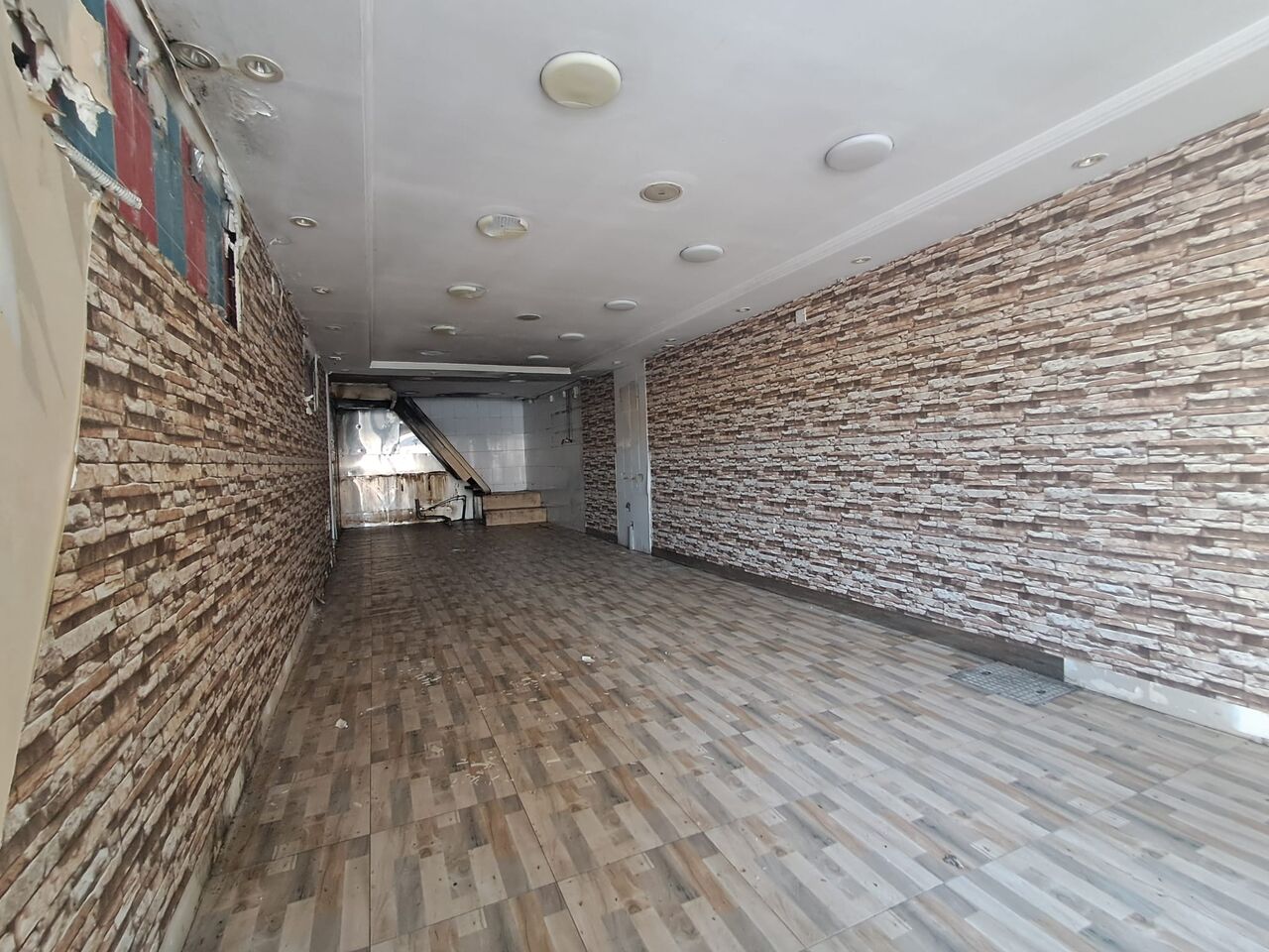 Kabul, Shops, AFN 350,  Staurant/shop Available For Rent In Hoora, Bahrain.