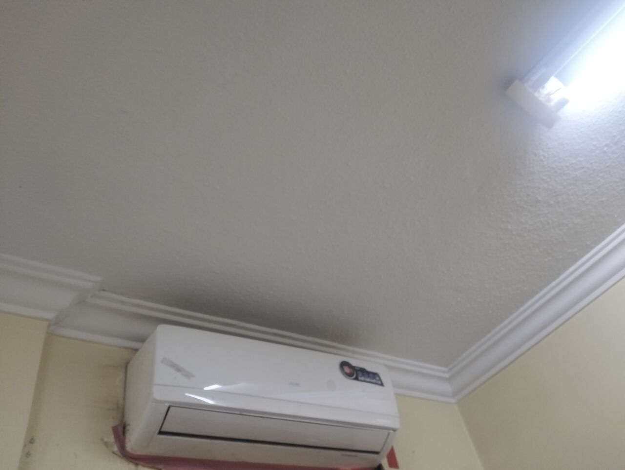 Jubail, Air Conditioners, Selling House Old Items