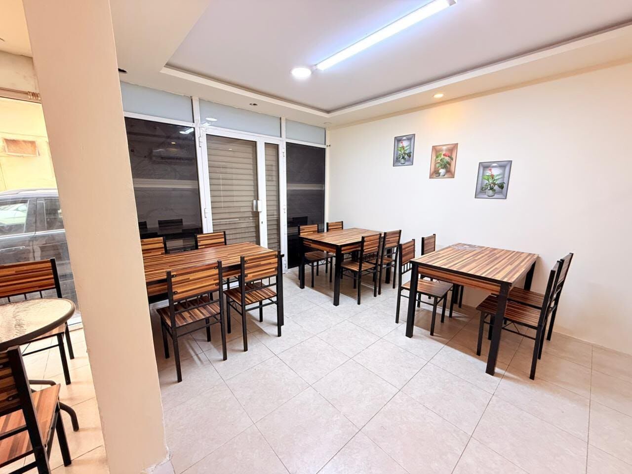 Gudaibiya, Businesses For Sale, FOR URGEN SALE: A Fully Equipped And Furnished Indian Restaurant.