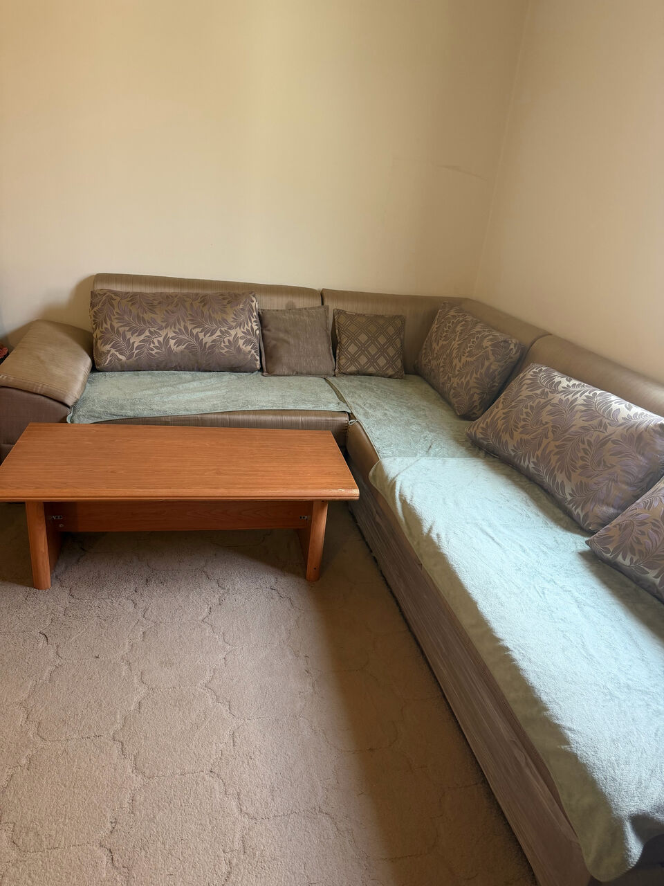 Al Rawdah, Furniture, SAR 300,  L Shaped Sofa With Table
