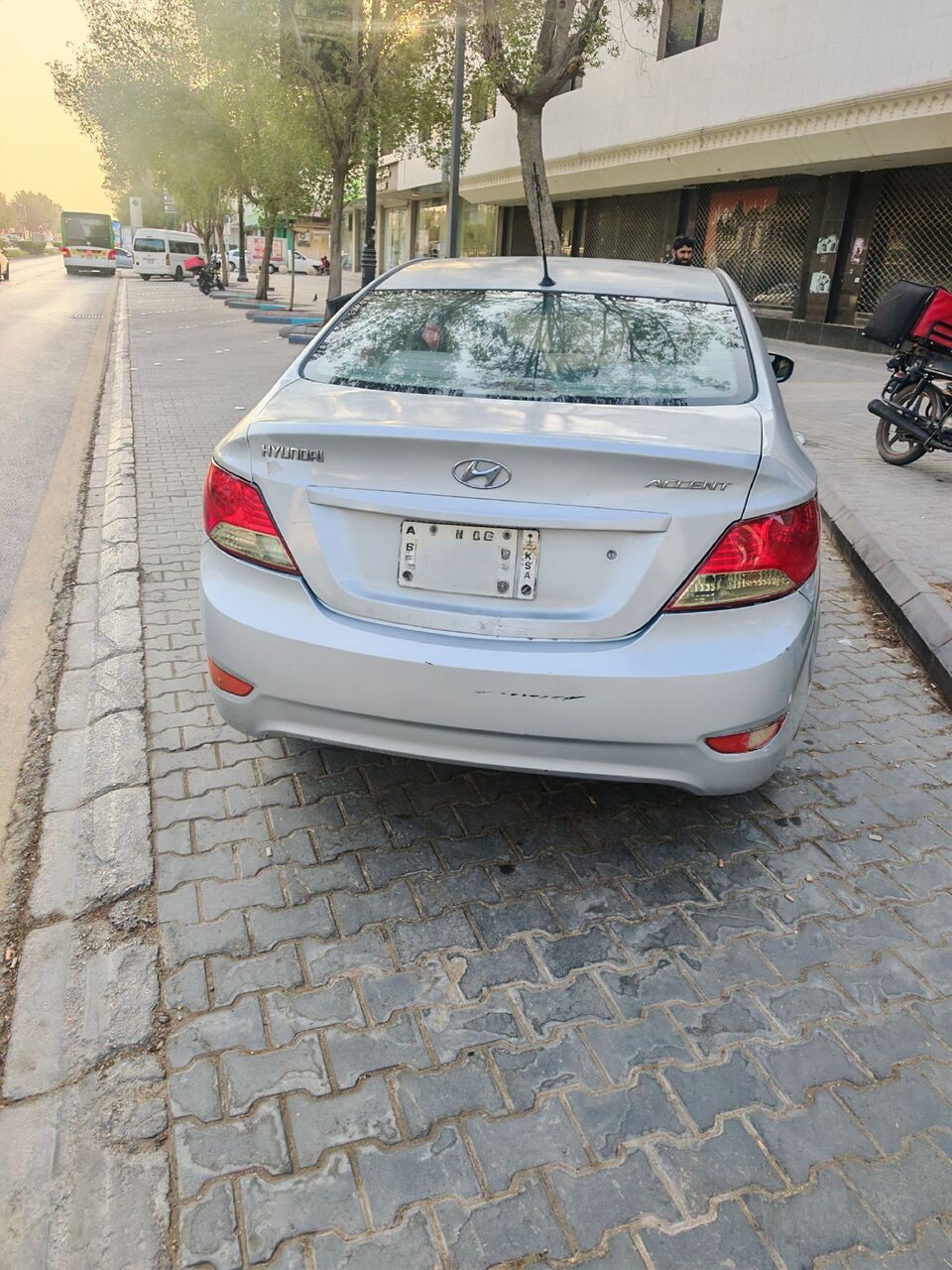 Riyadh, Vehicles, Cars & Trucks , SAR 15000,  Hyundai Accent,  2011,  Automatic,  321826 KM,    For Sell