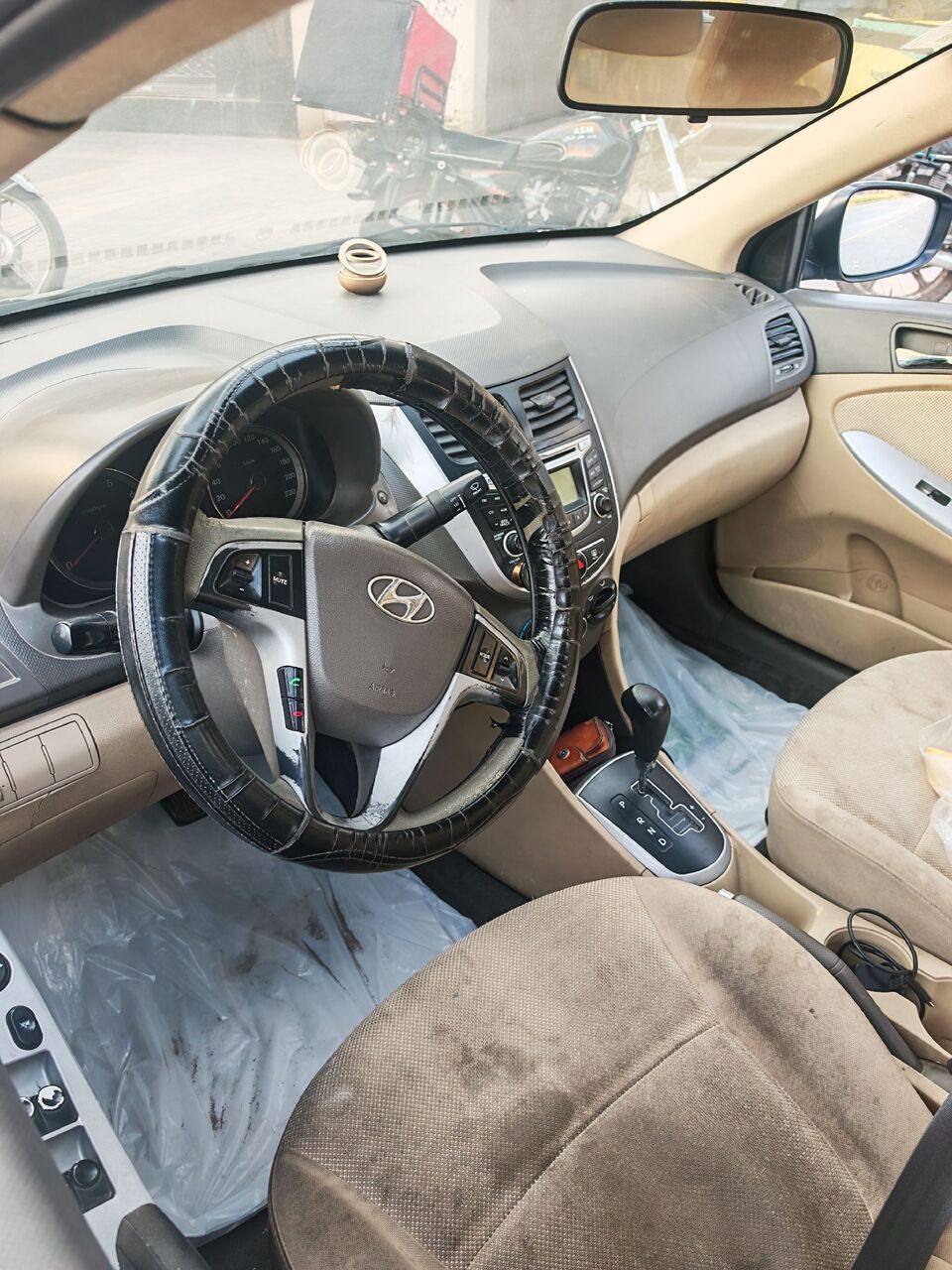Riyadh, Vehicles, Cars & Trucks , SAR 15000,  Hyundai Accent,  2011,  Automatic,  321826 KM,    For Sell