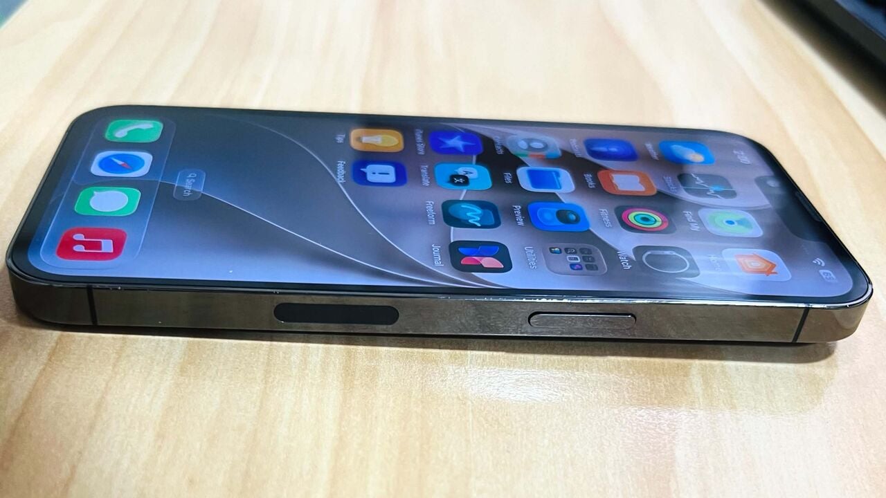 Dammam, Mobile Phones, SAR 1750,  IPhone 13 Pro (85% Battery Health) &ndash; Excellent Condition!