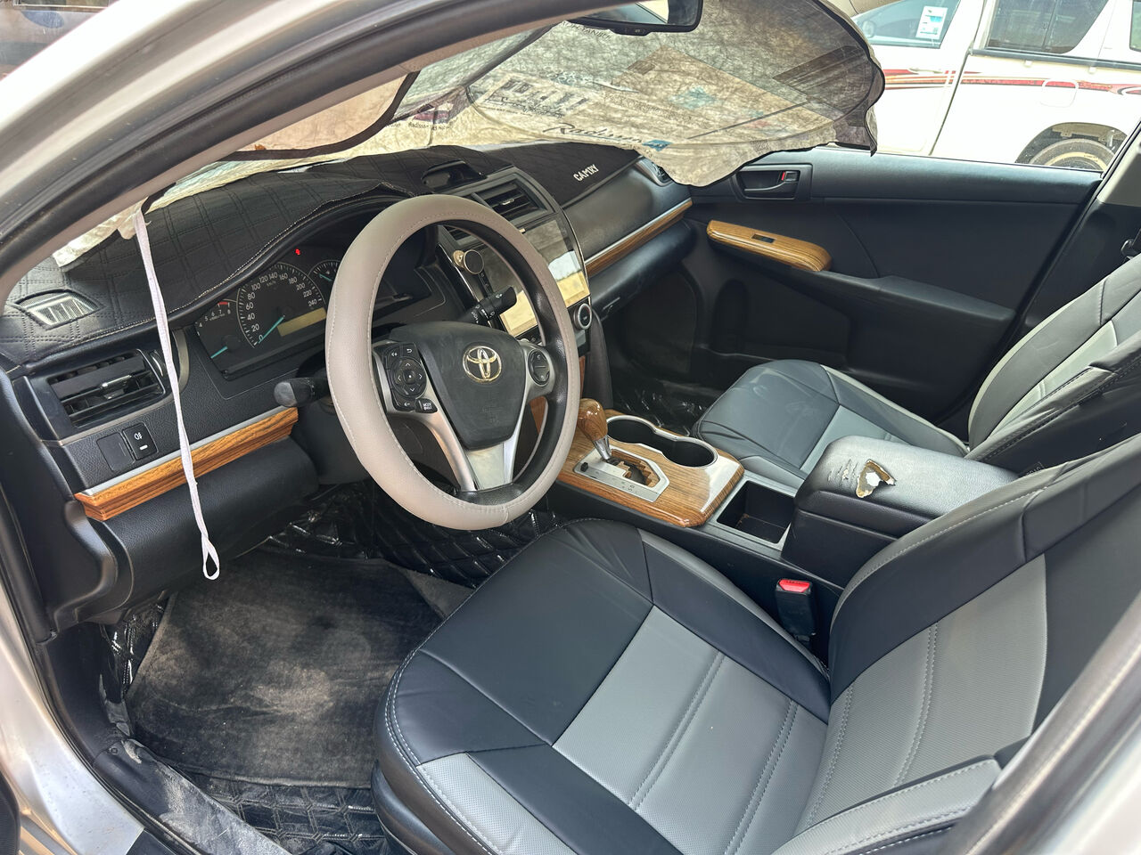 Riyadh, Vehicles, Cars & Trucks , SAR 25000,  Toyota Camry,  2014,  Automatic,  250000 KM,