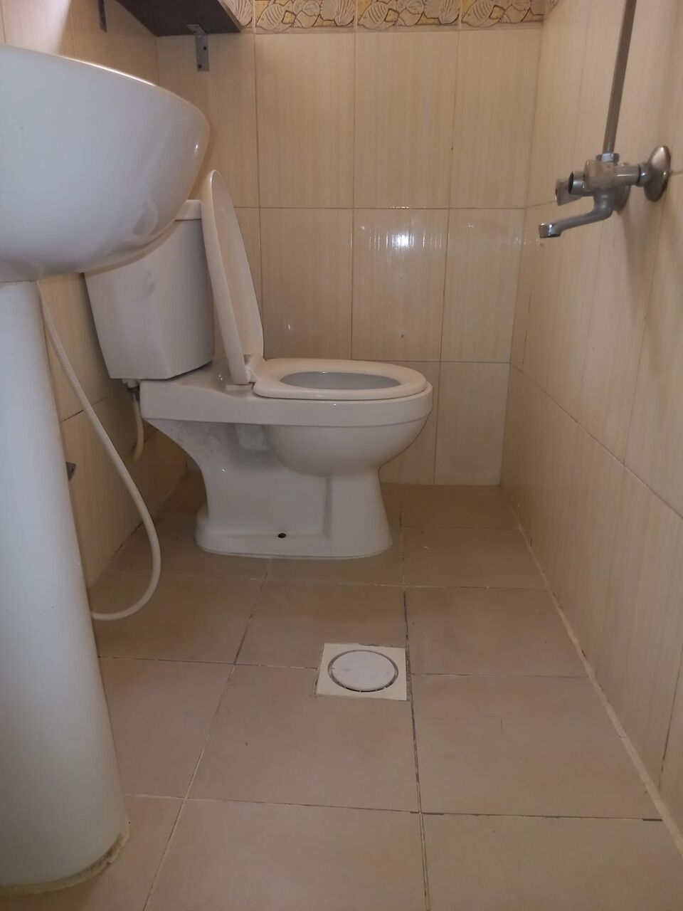 Hoora, Apartments, Flats, Houses & Villas, BHD 160/month,  2 BR,  # 2 BEDROOMS,2 BATHROOMS,SMALL HALL,KITCHEN WITH EWA -160/BD #