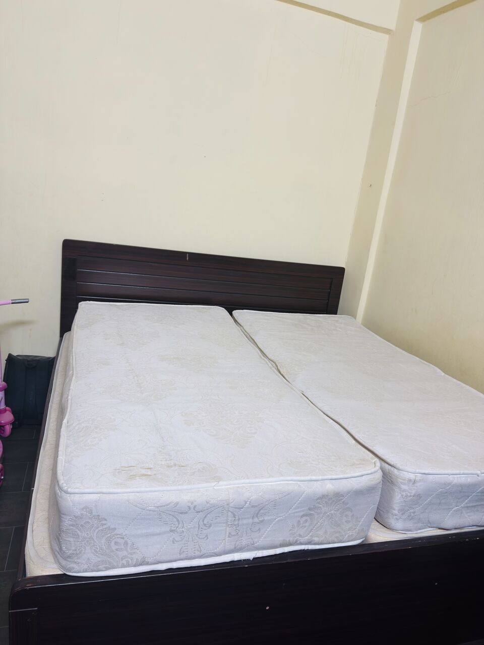 Riyadh, Household Items, SAR 100,  2 Single Bed With Mattress For Sale