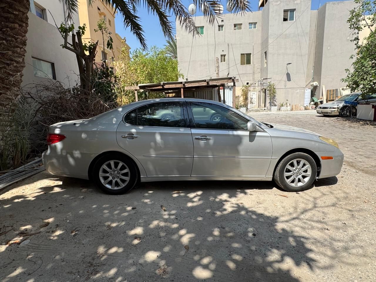Manama, Vehicles, Cars & Trucks , BHD 1500,  Lexus ES 300,  2005,  Automatic,  282000 KM,   For Sale
