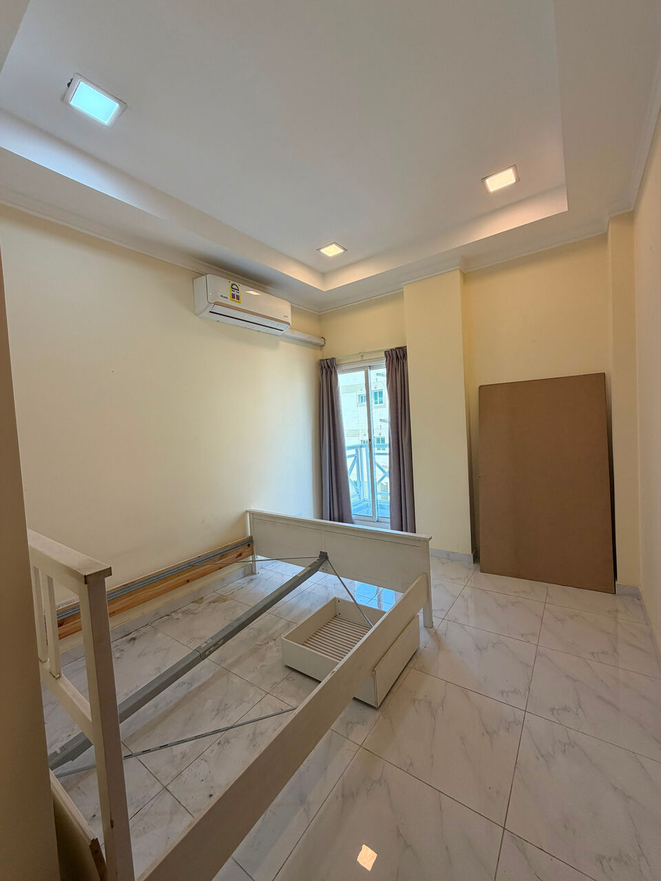 Tubli, Apartments, Flats, Houses & Villas, BHD 250/year,  3 BR,  3 Bedroom Semi Furnished ,Well Maintained