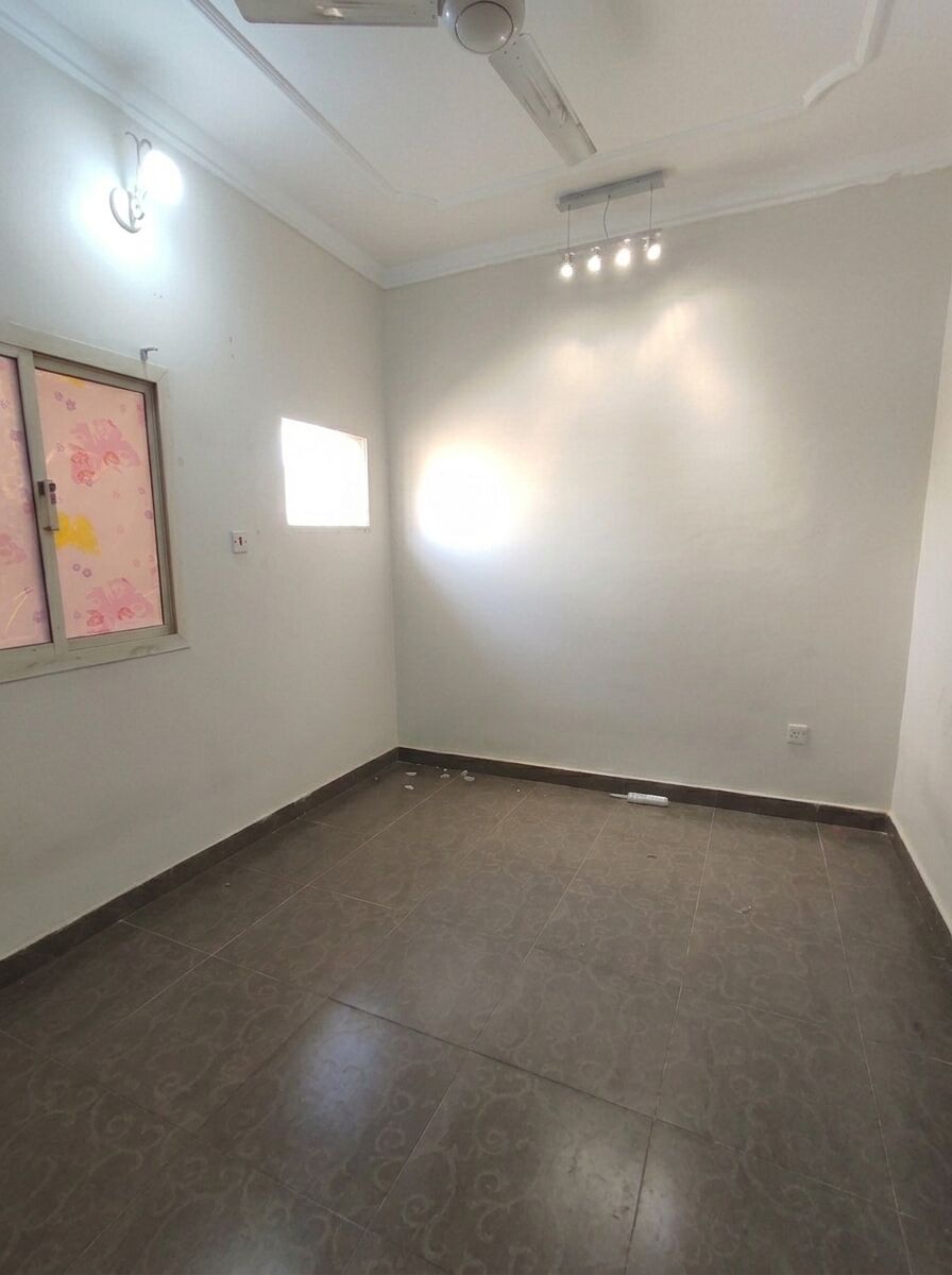 Muharraq, Apartments, Flats, Houses & Villas, BHD 260/month,  150 Sq. Meter,  3 BHK Spacious Apartment For Rent In Muharraq BD.260/- Inclusive