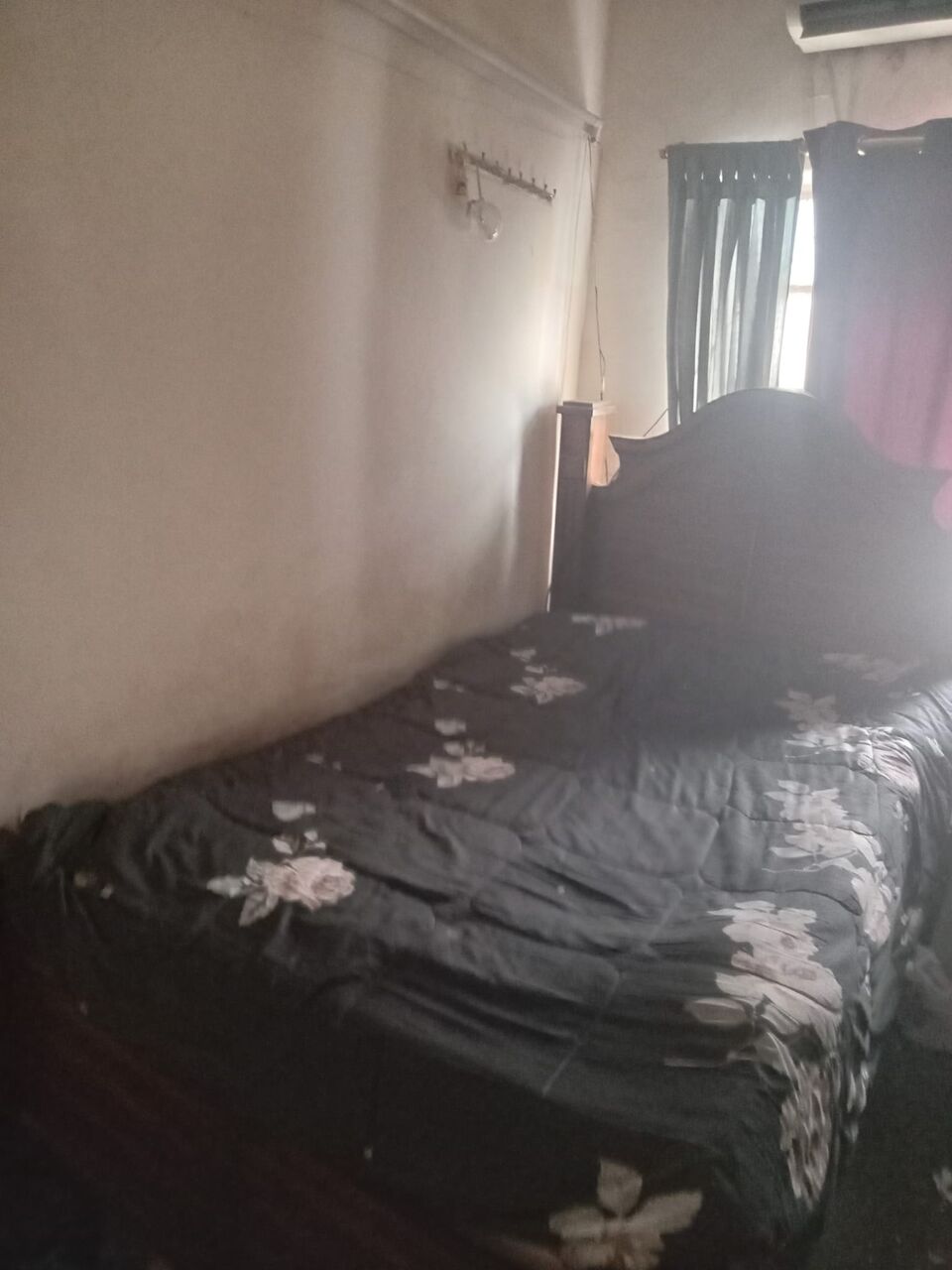 Gudaibiya, Furniture, BHD 20,  Queen Size Bed Available For Sale