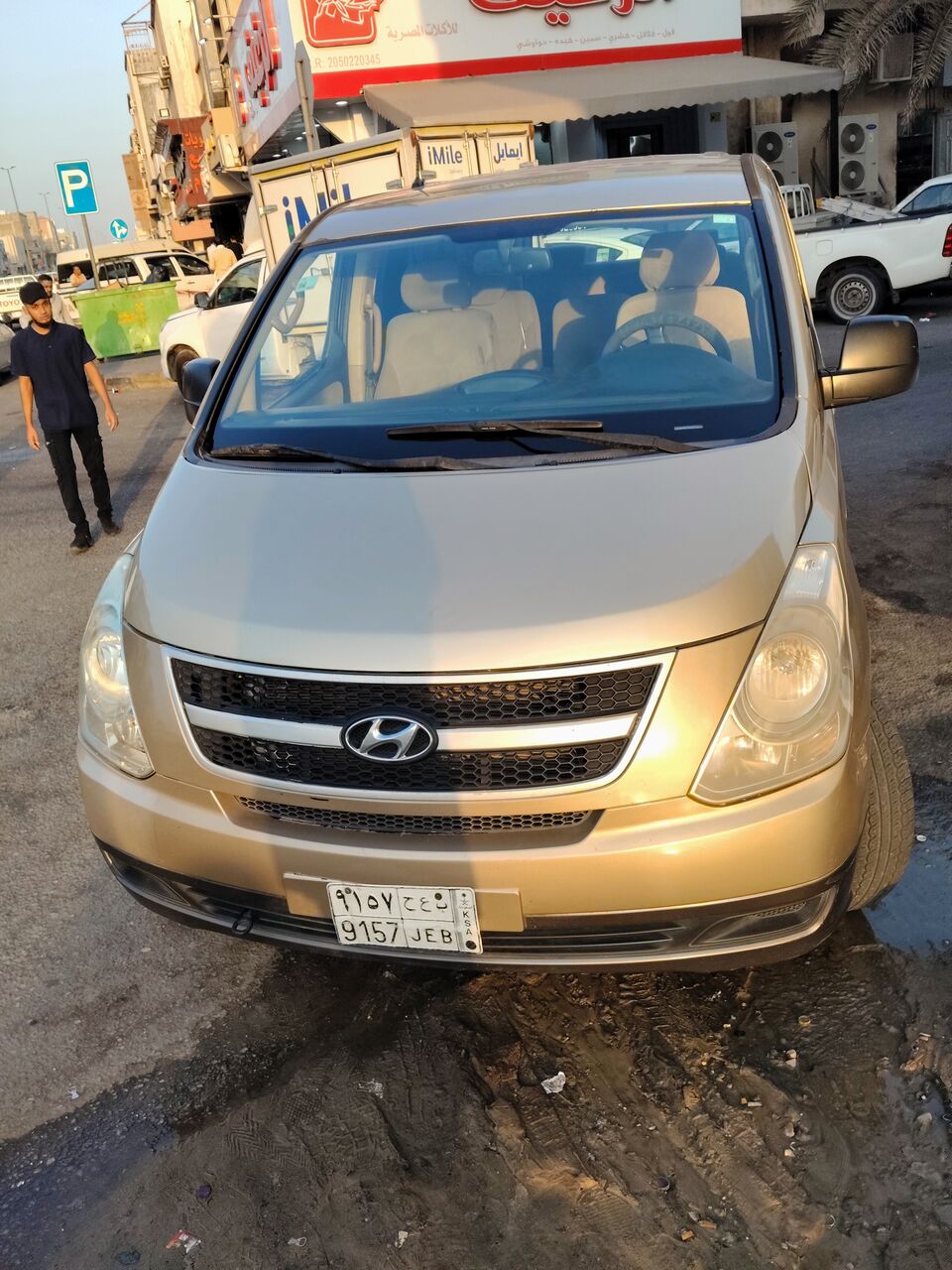 Khobar, Vehicles, Cars & Trucks , SAR 25000,  Hyundai H1,  2011,  Manual,  580000 KM,  Van Sale With Company Duty