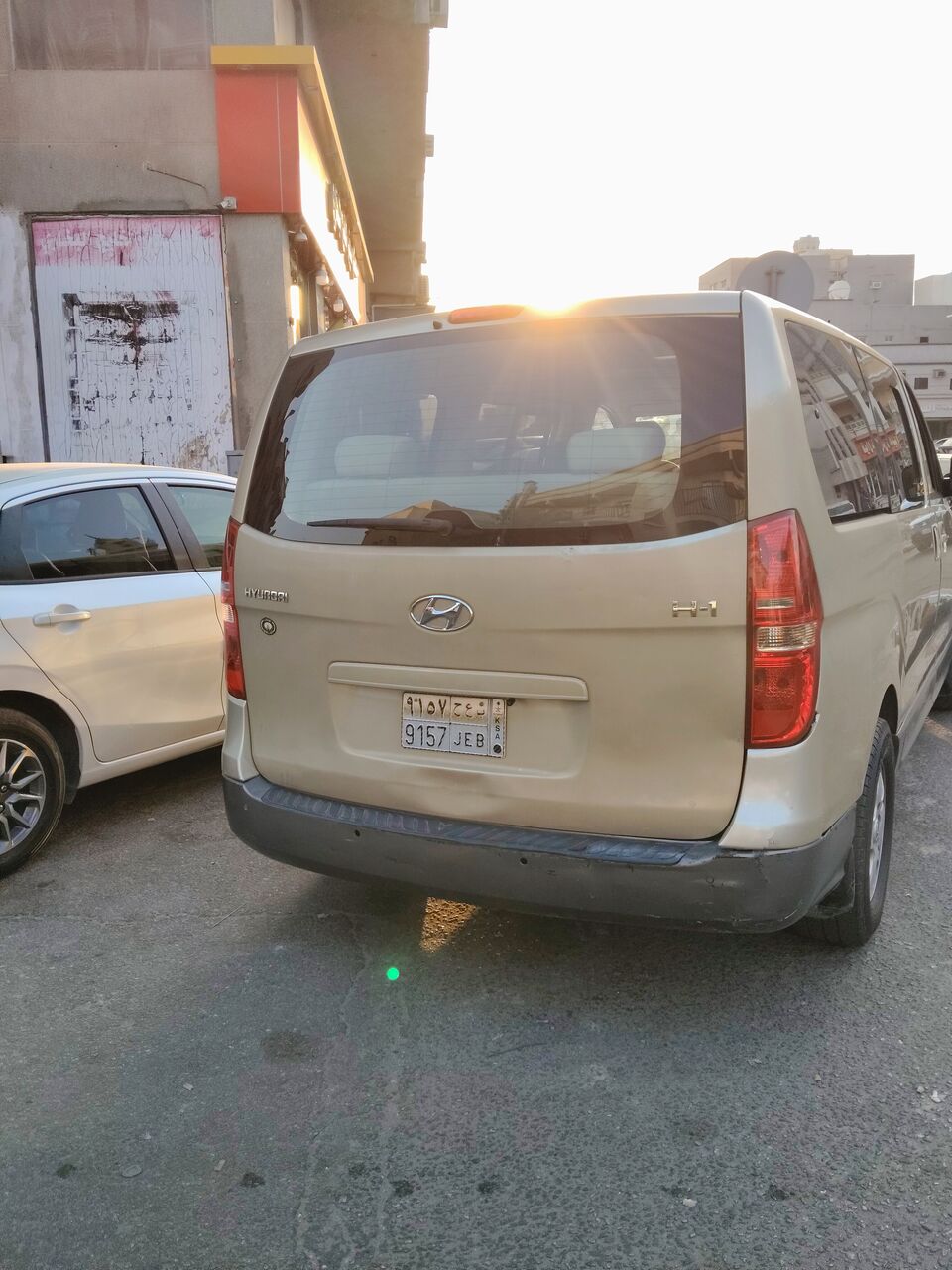Khobar, Vehicles, Cars & Trucks , SAR 25000,  Hyundai H1,  2011,  Manual,  580000 KM,  Van Sale With Company Duty