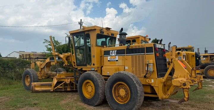 Houston, Heavy Equipment, USD 95,  2000 Caterpillar 140H