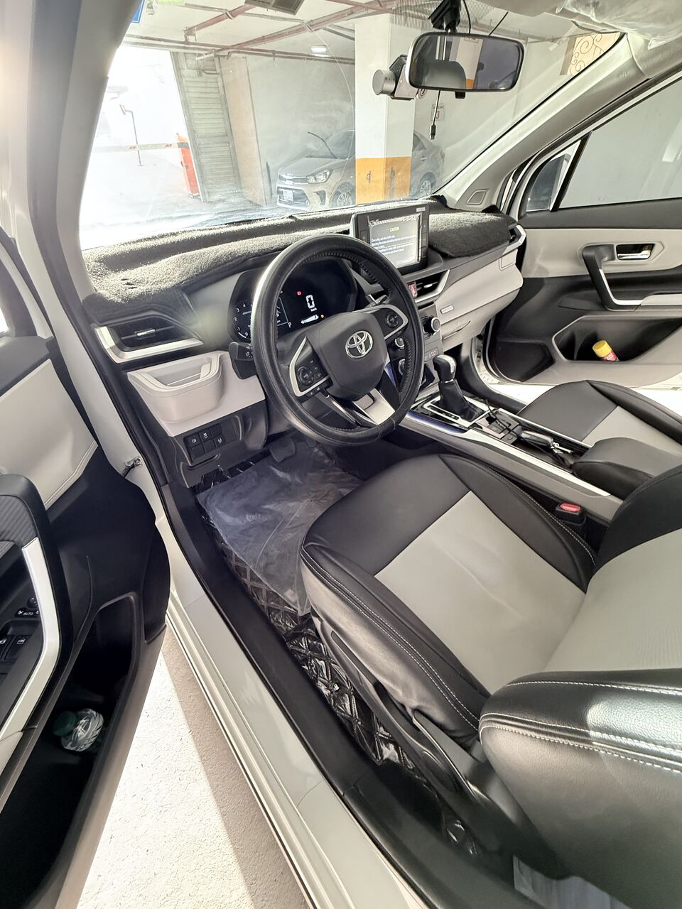 Jubail, Vehicles, Cars & Trucks , SAR 73000,  Toyota Veloz,  2024,  Automatic,  42000 KM,   , 7Seater, Full Original,